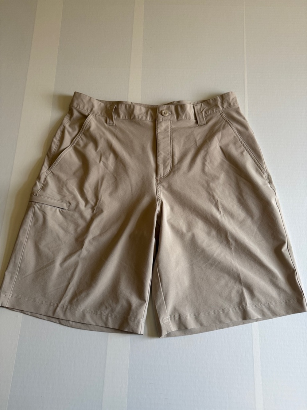 Columbia PFG Men's Tan Cargo Shorts Size 34W 10L
